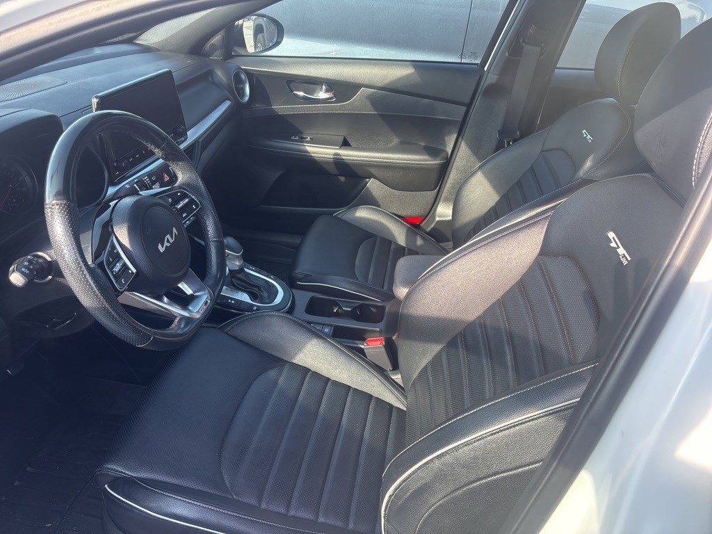 2023 Kia Forte GT-Line photo 11