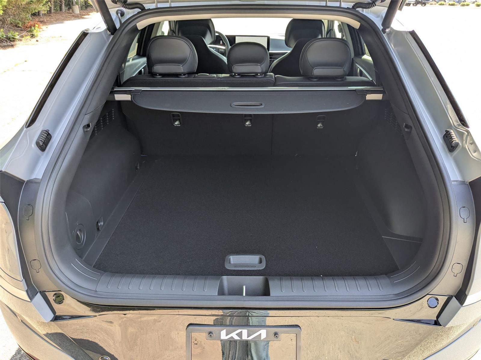 2025 Kia EV6 Wind photo 29