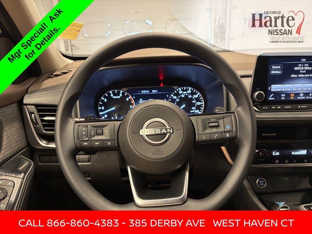 2023 Nissan Rogue SV photo 14