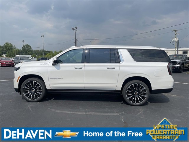 2025 Chevrolet Suburban High Country photo 4