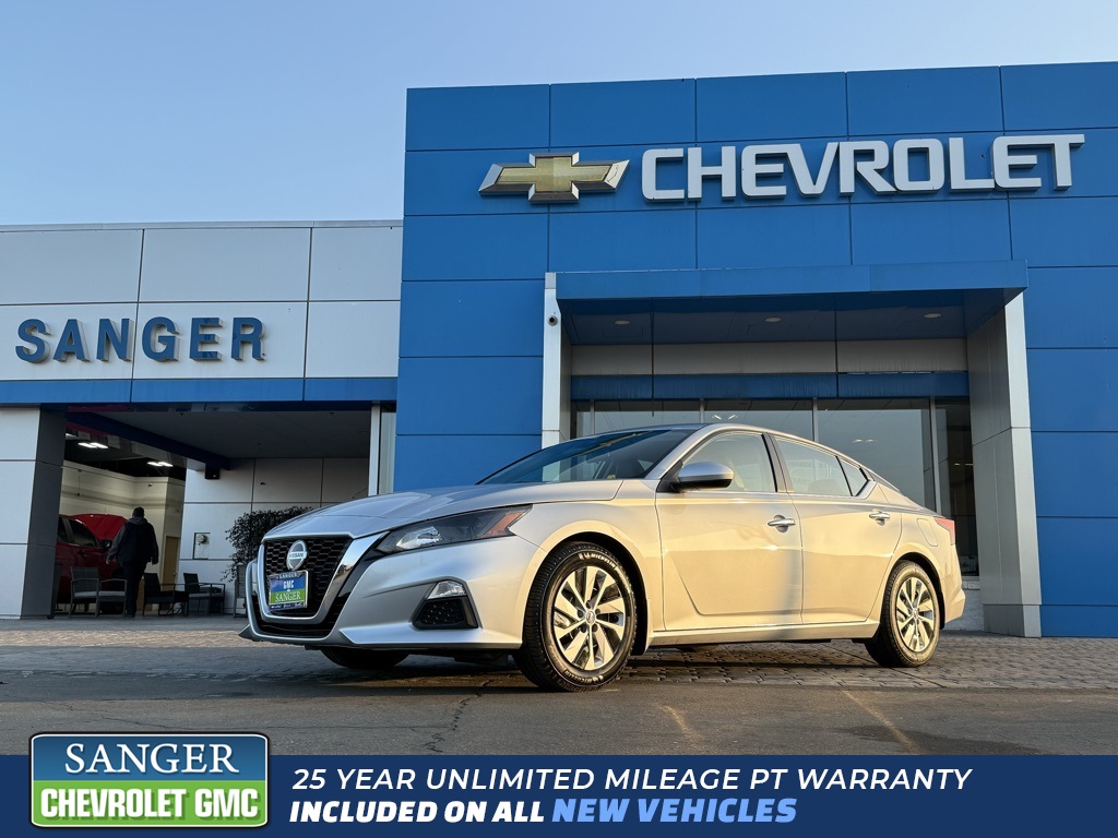 2022 Nissan Altima S's photo