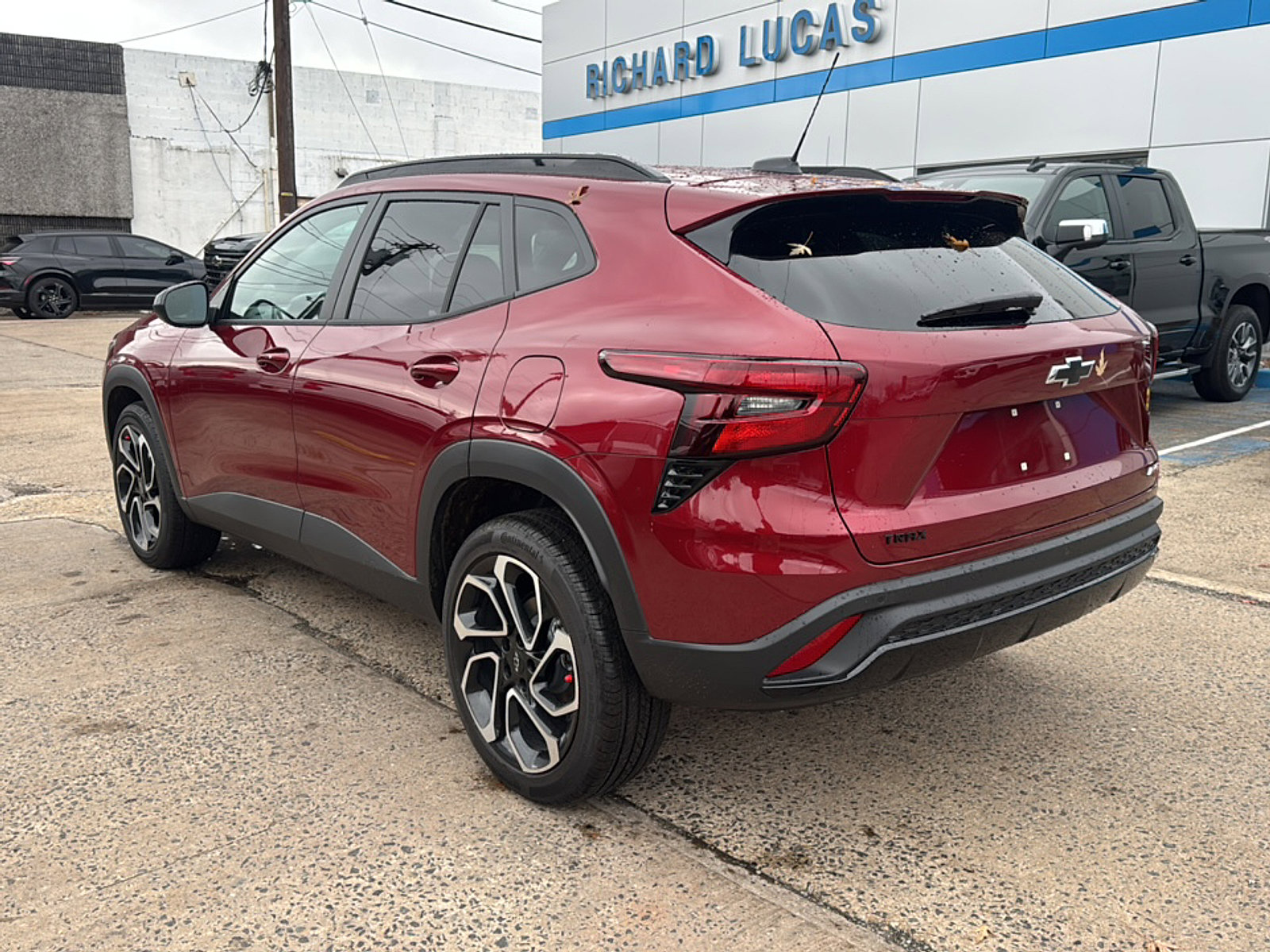 2025 Chevrolet Trax photo 2