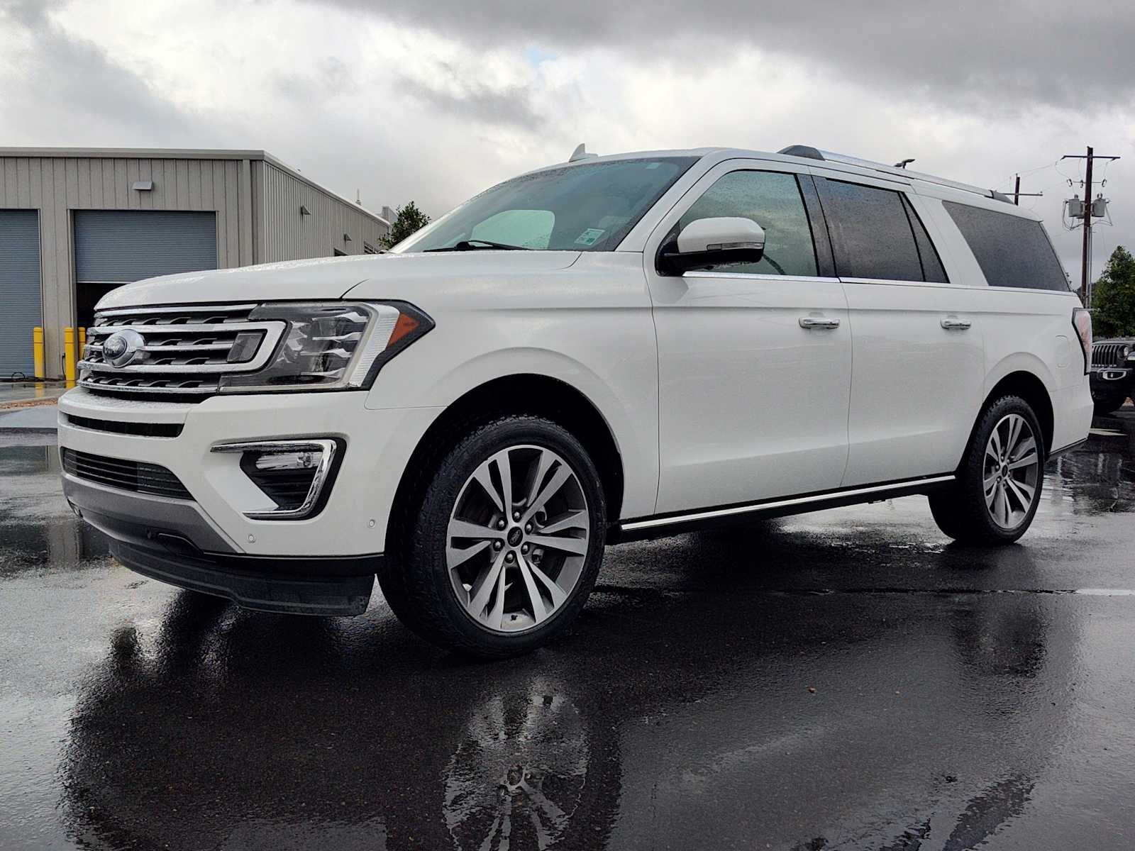 2020 Ford Expedition Limited's photo