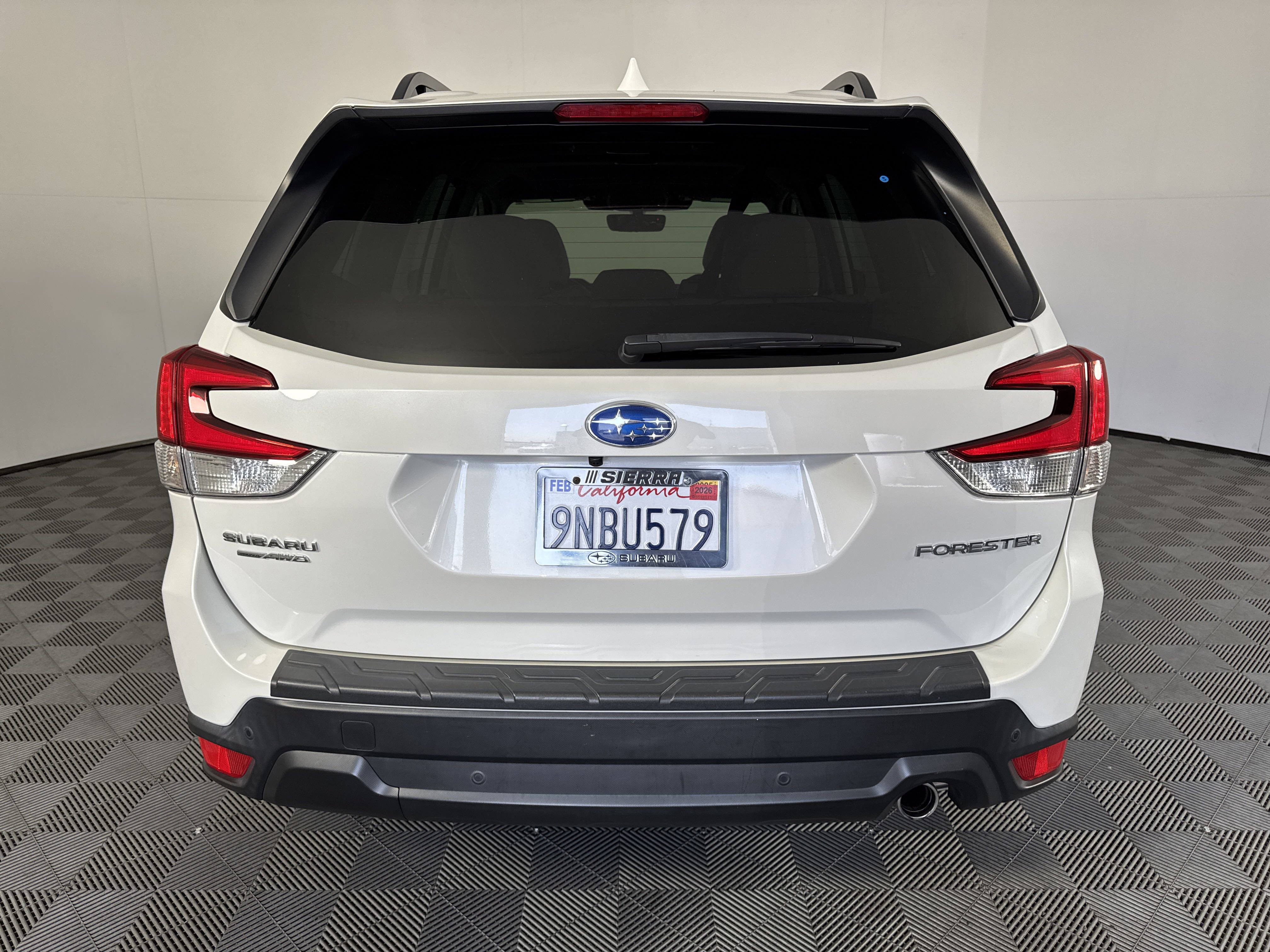 2022 Subaru Forester Limited photo 2