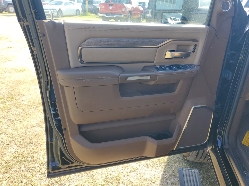 2024 Ram 3500 Laramie Longhorn photo 10