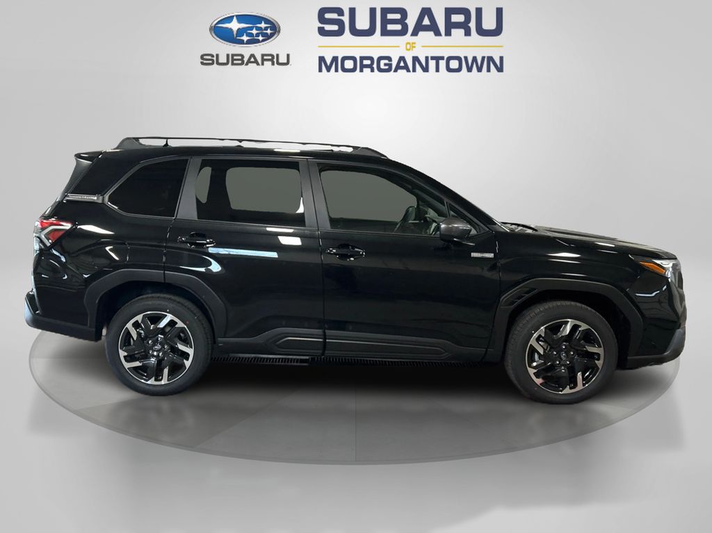2025 Subaru Forester Premium photo 4