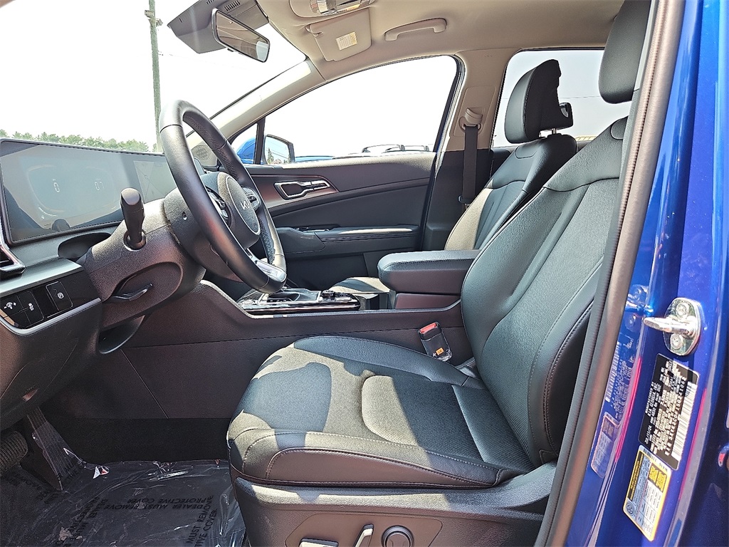 2025 Kia Sportage EX photo 14