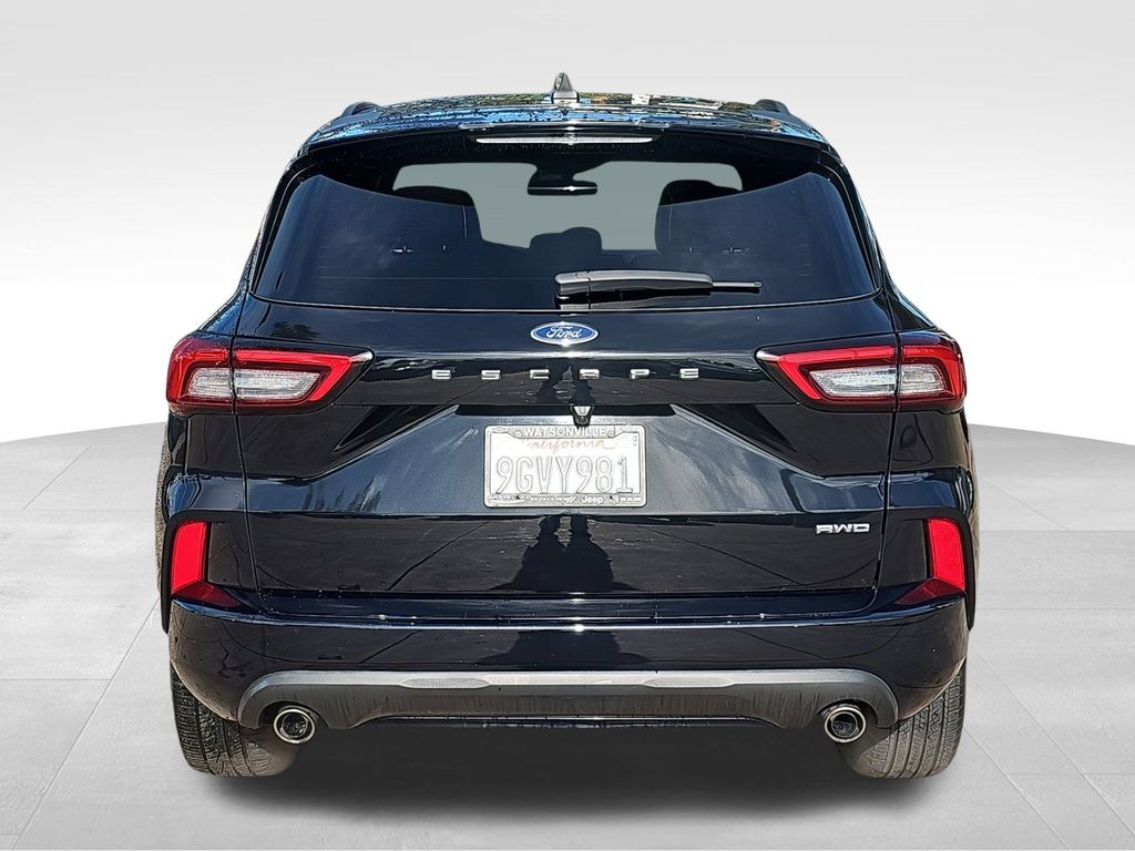 2023 Ford Escape ST-Line photo 2