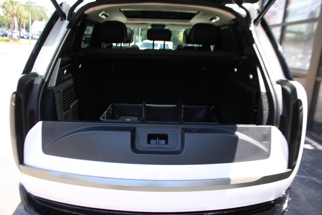 2024 Land Rover Range Rover SE photo 25