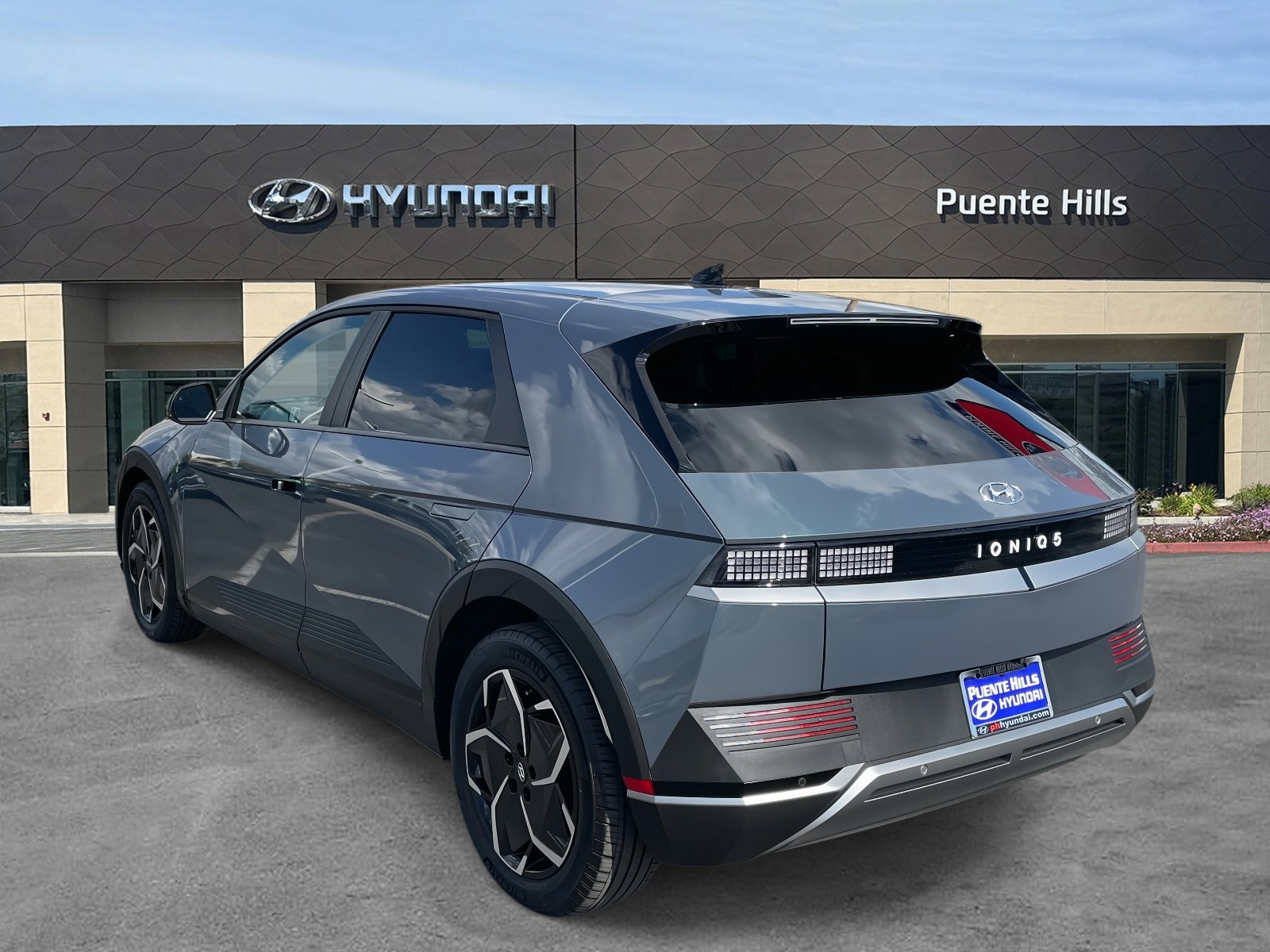 2024 Hyundai Ioniq 5 SEL photo 4