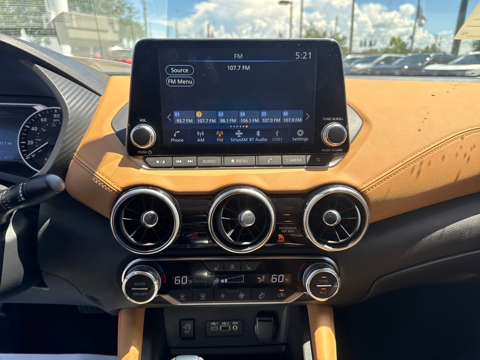 2025 Nissan Sentra SV photo 18