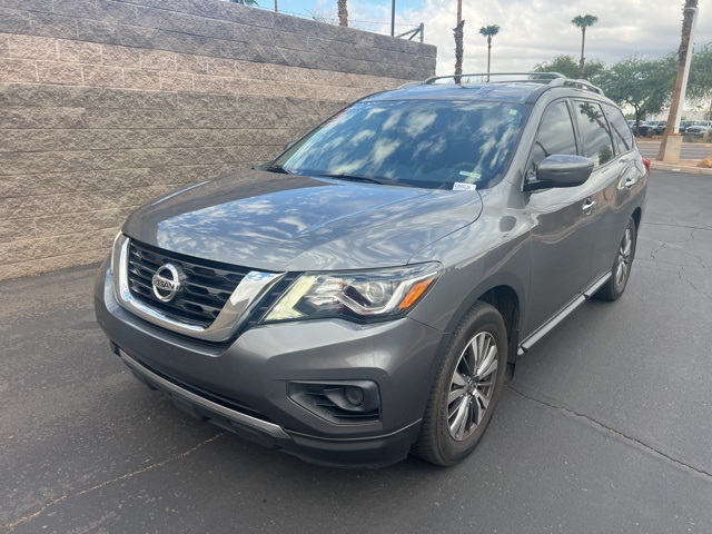 2020 Nissan Pathfinder S photo 2