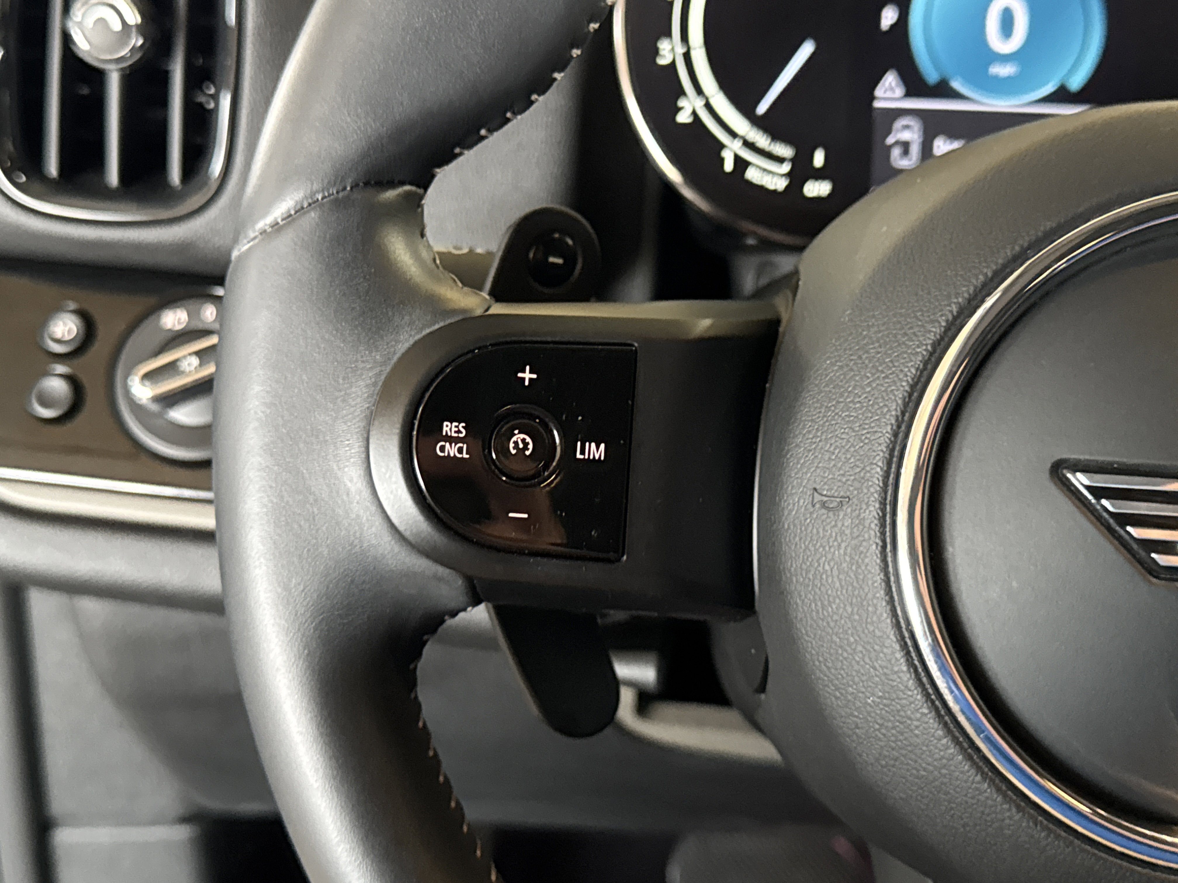 2023 Mini Countryman S photo 4