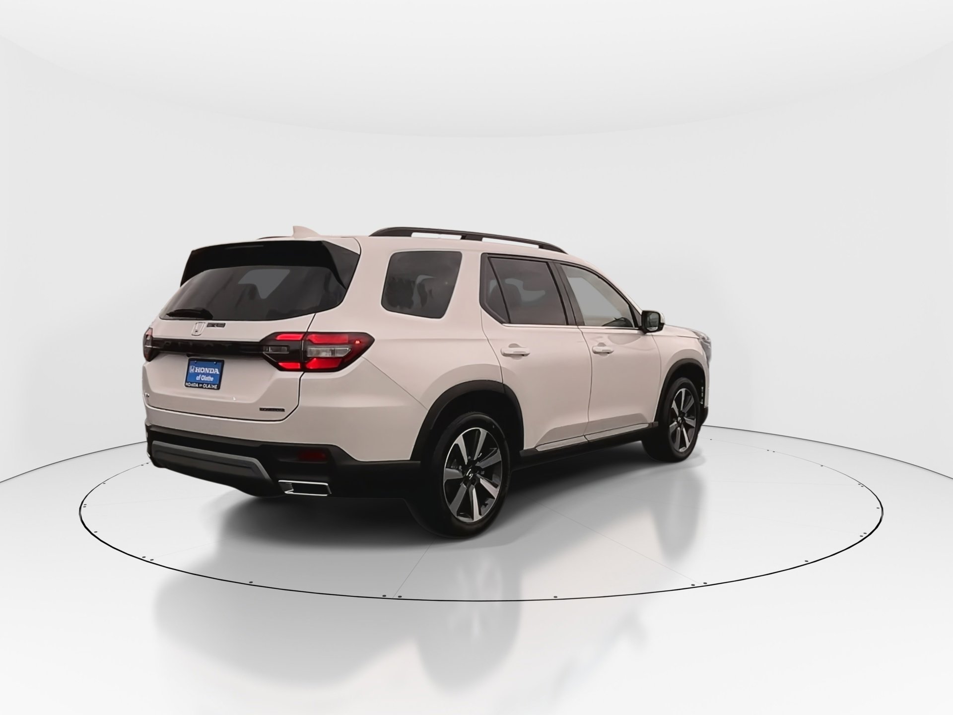 2025 Honda Pilot Touring photo 8