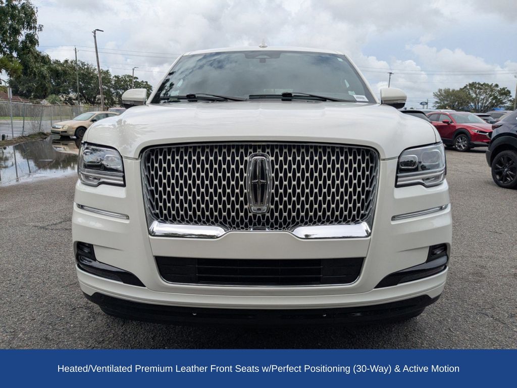 2023 Lincoln Navigator L Reserve photo 7