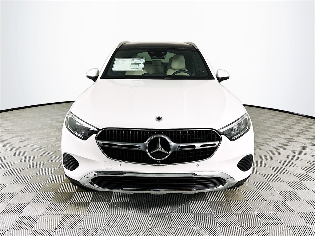 2026 Mercedes Benz GLC 300 4MATIC photo 2