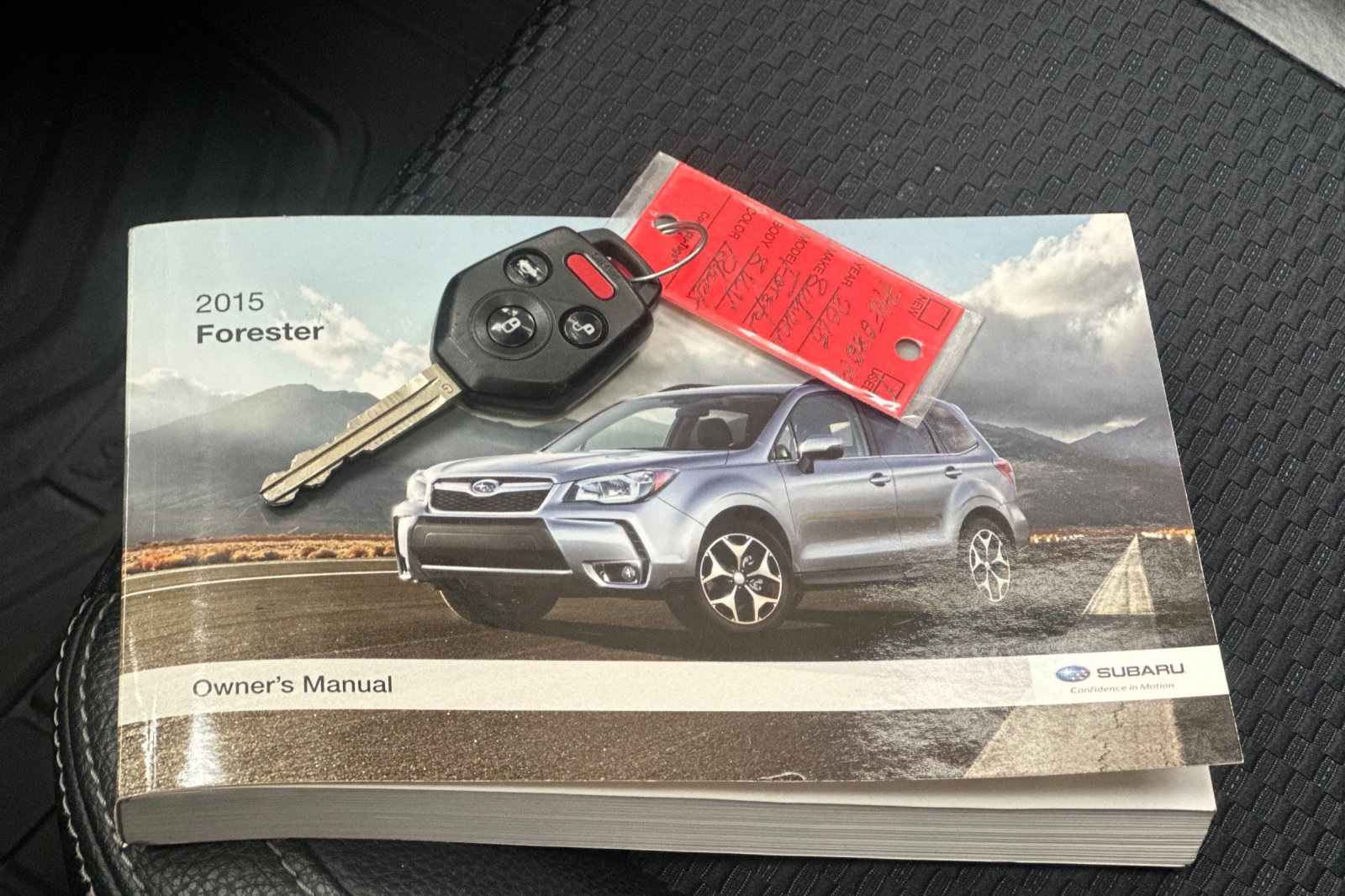 2015 Subaru Forester 2.0XT Premium photo 9