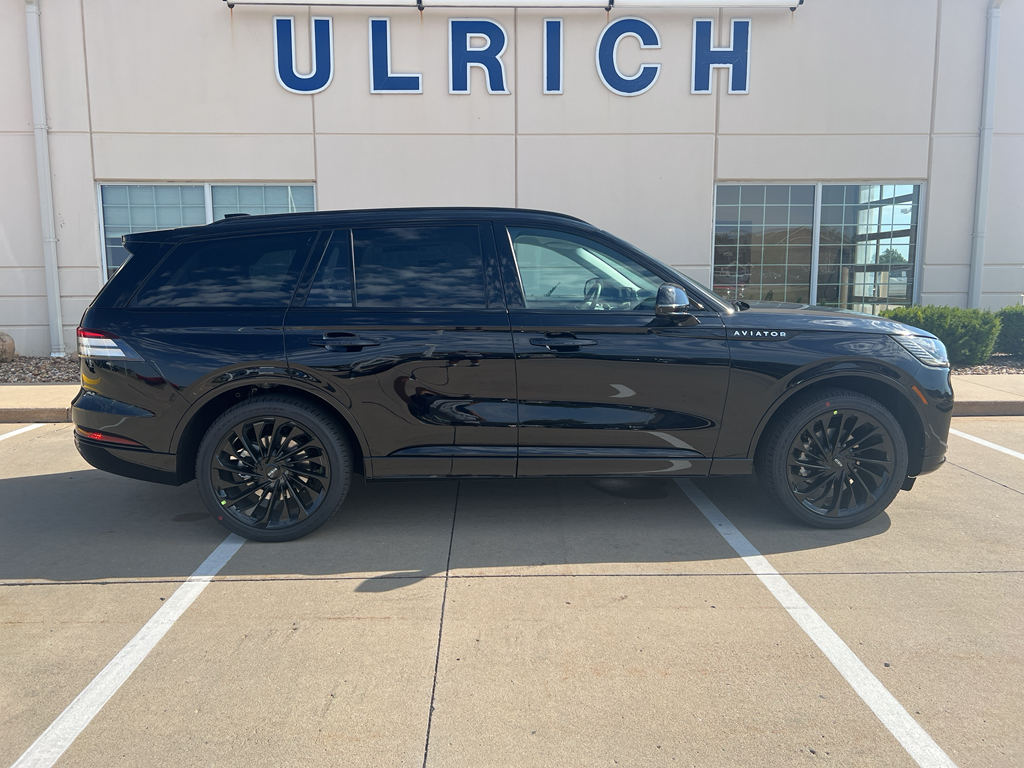 2025 Lincoln Aviator Reserve photo 5