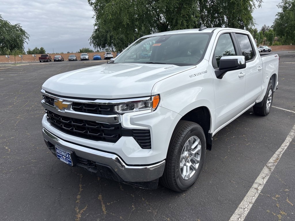 2025 Chevrolet Silverado 1500 LT photo 7