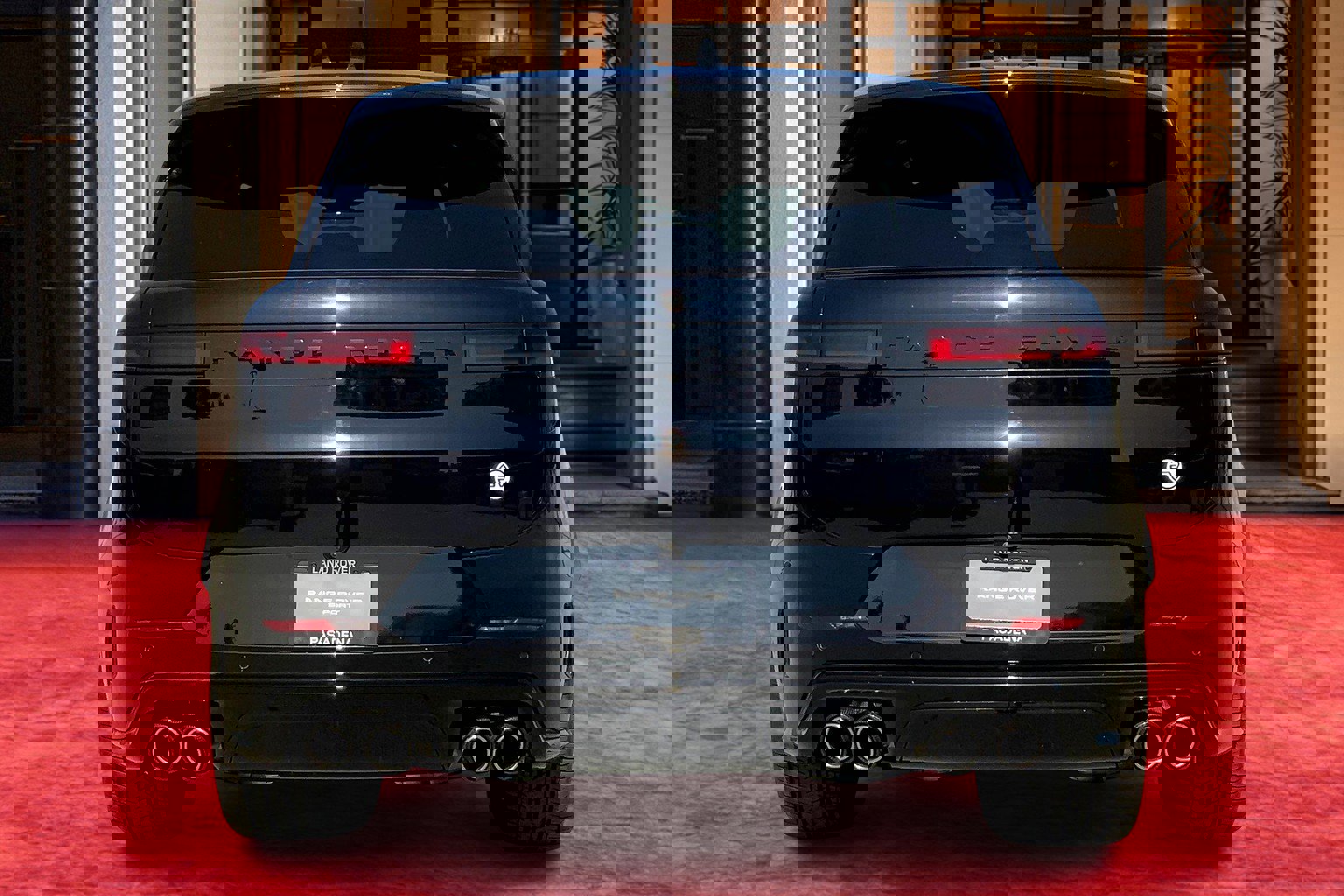 2025 Land Rover Range Rover Sport photo 2