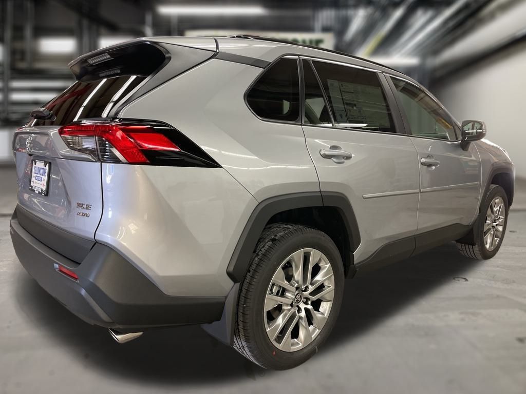 2025 Toyota RAV4 XLE Premium photo 4
