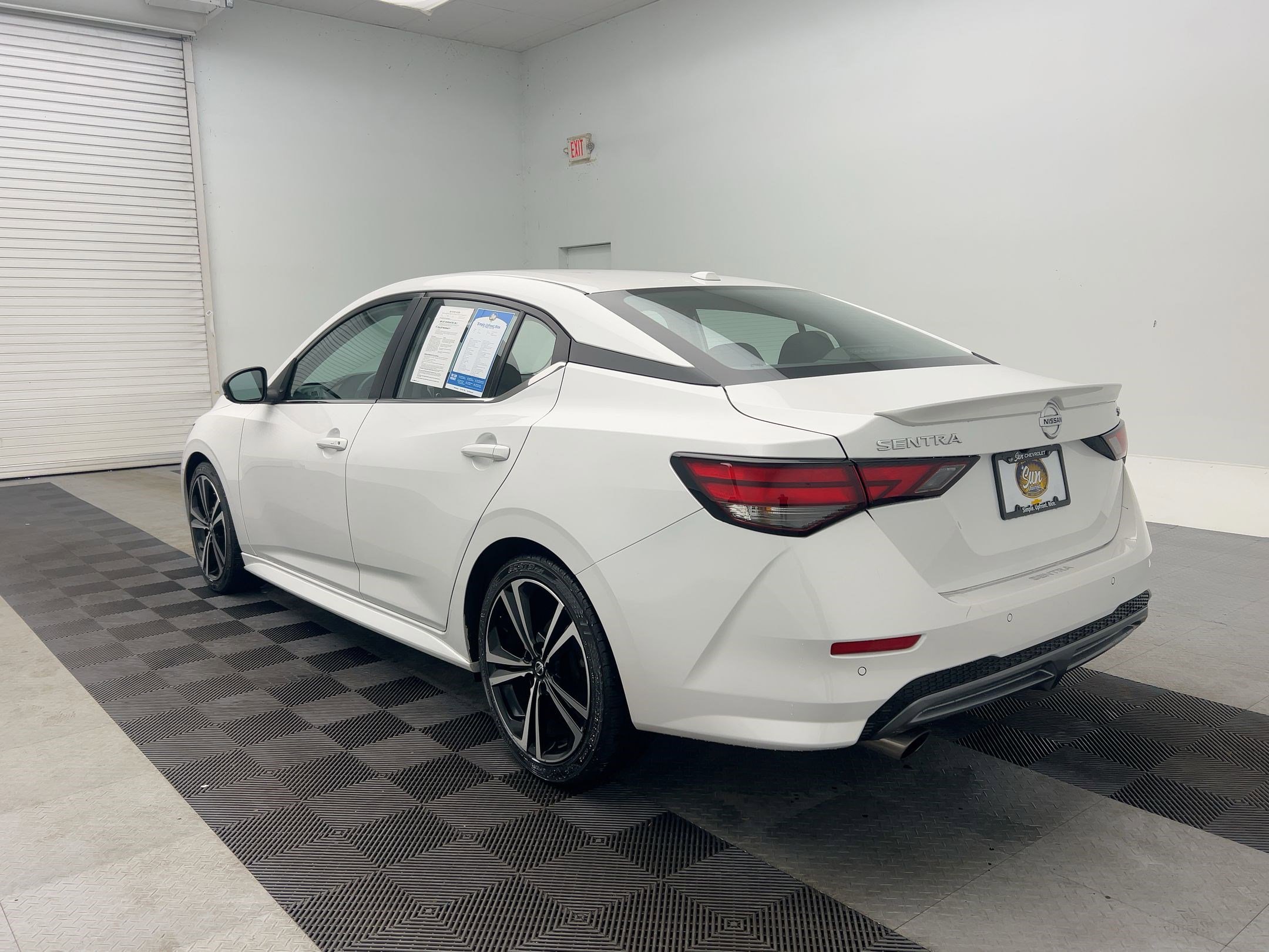 2021 Nissan Sentra SR photo 2