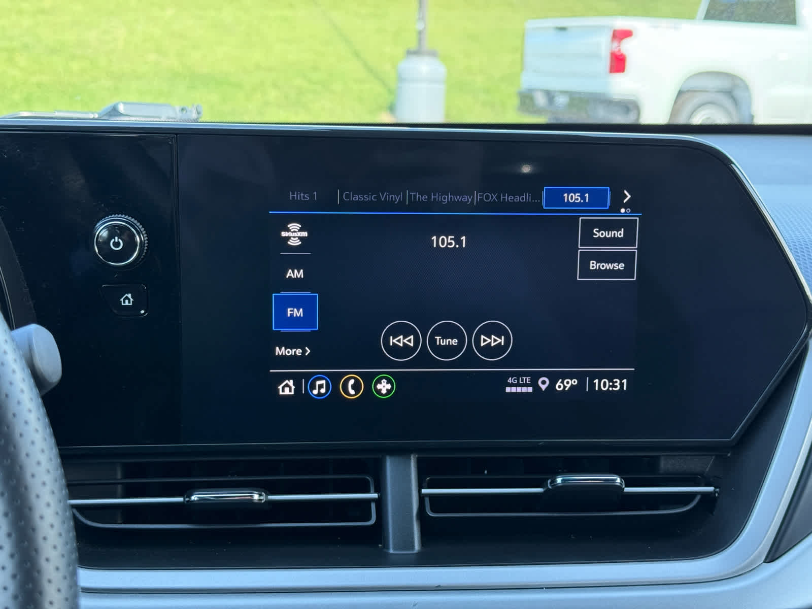 2024 Chevrolet Trax photo 16