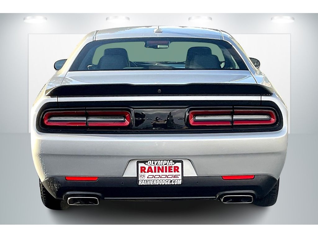 2020 Dodge Challenger R/T Plus photo 4