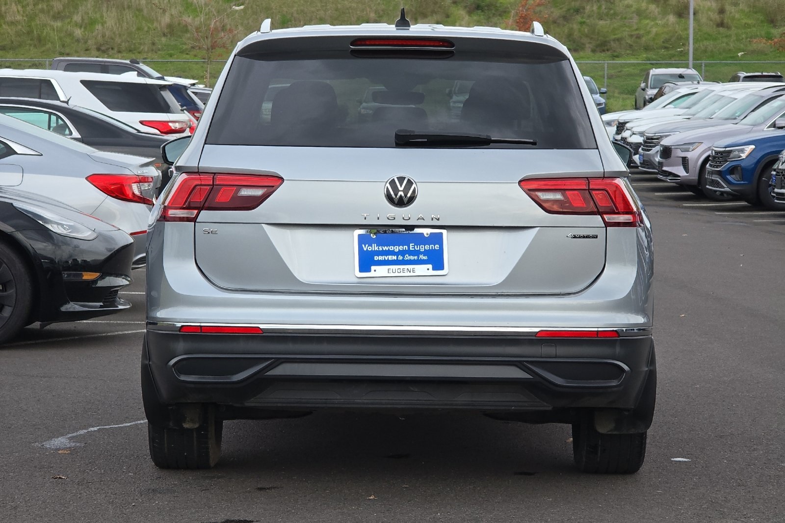 2022 Volkswagen Tiguan SE photo 3