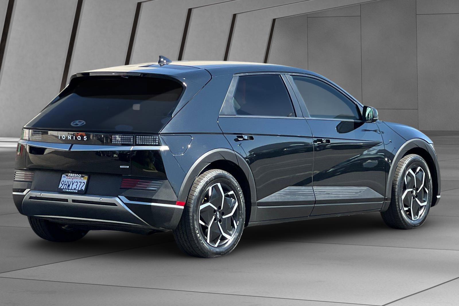 2023 Hyundai Ioniq 5 SEL photo 3