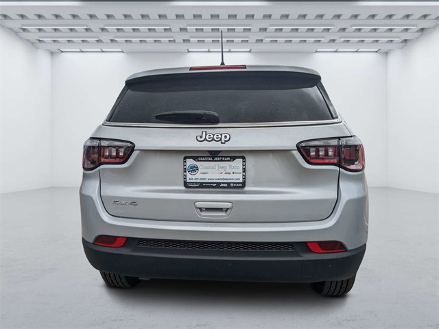 2024 Jeep Compass Sport photo 4