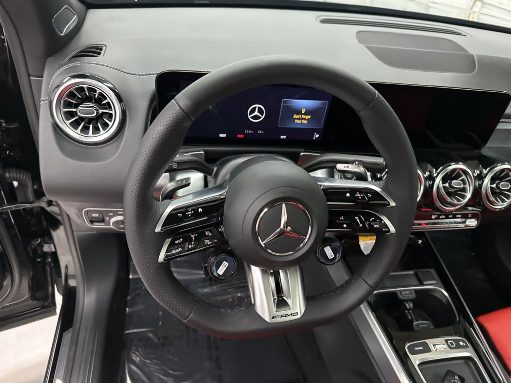 2026 Mercedes Benz GLB AMG 35 photo 2