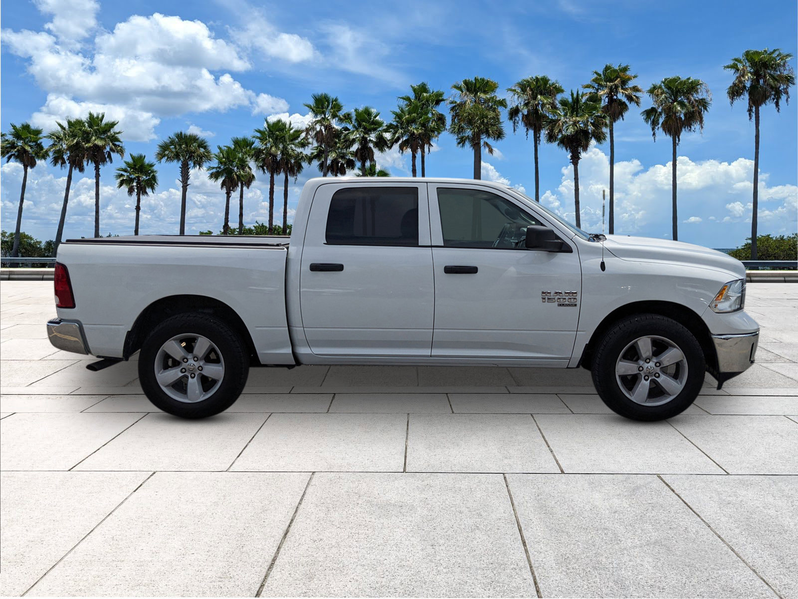 2023 Ram 1500 Tradesman photo 12