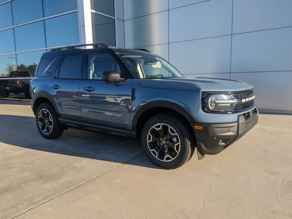 2025 Ford Bronco Sport Outer Banks photo 2