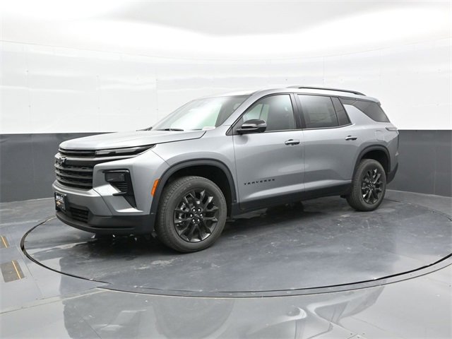 2026 Chevrolet Traverse photo 2