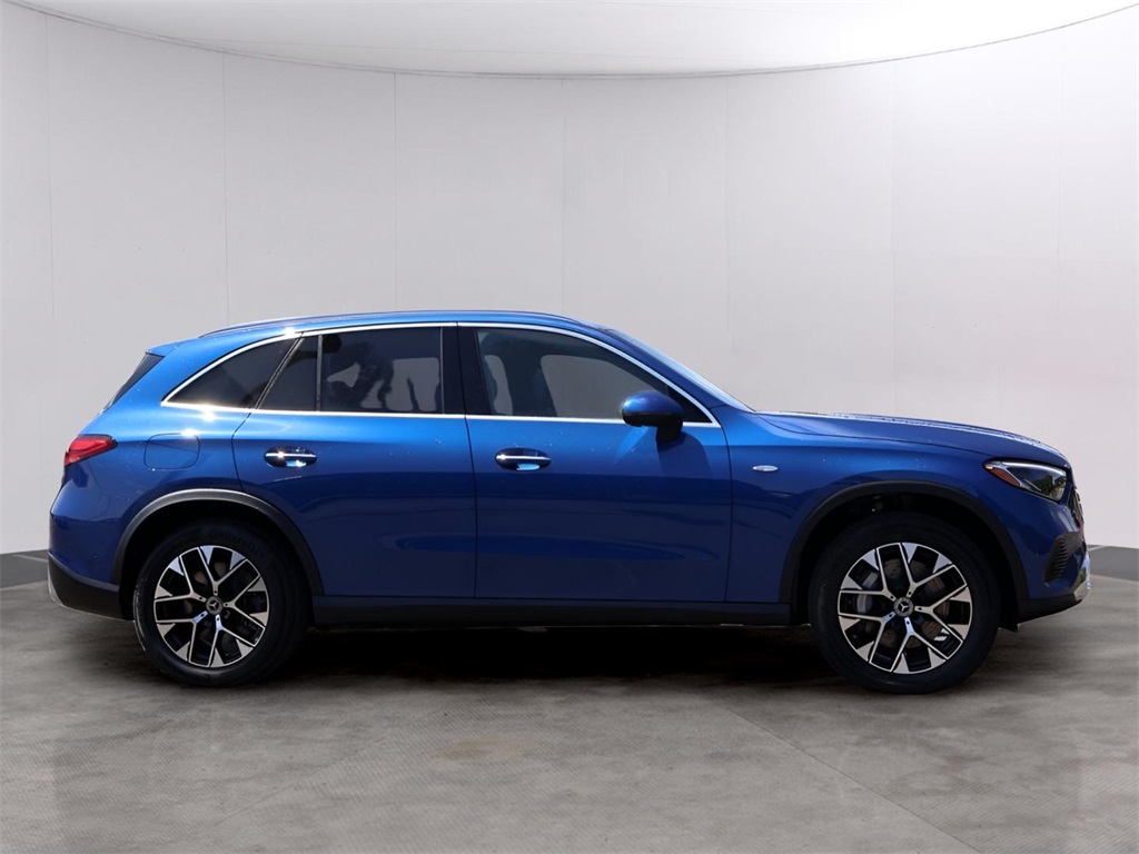2025 Mercedes Benz GLC 350e 4MATIC photo 3