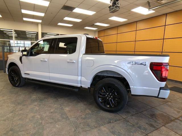 2025 Ford F-150 XLT photo 2