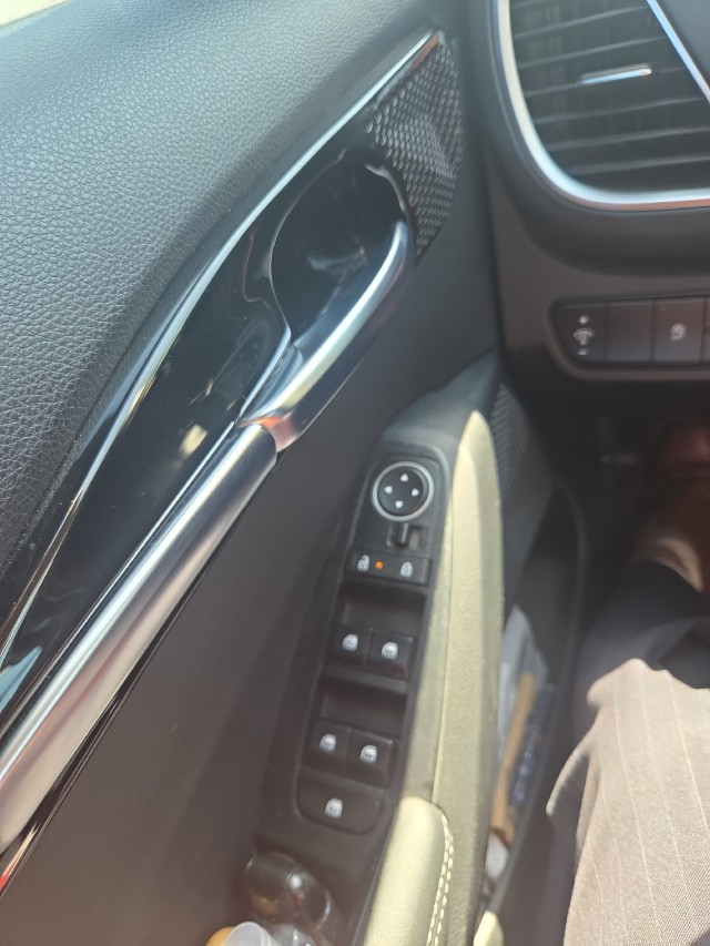 Used 2024 GRAVITY GR Kia EX image 12