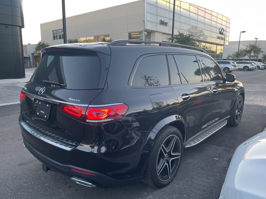 2022 Mercedes Benz GLS 450 4MATIC photo 3