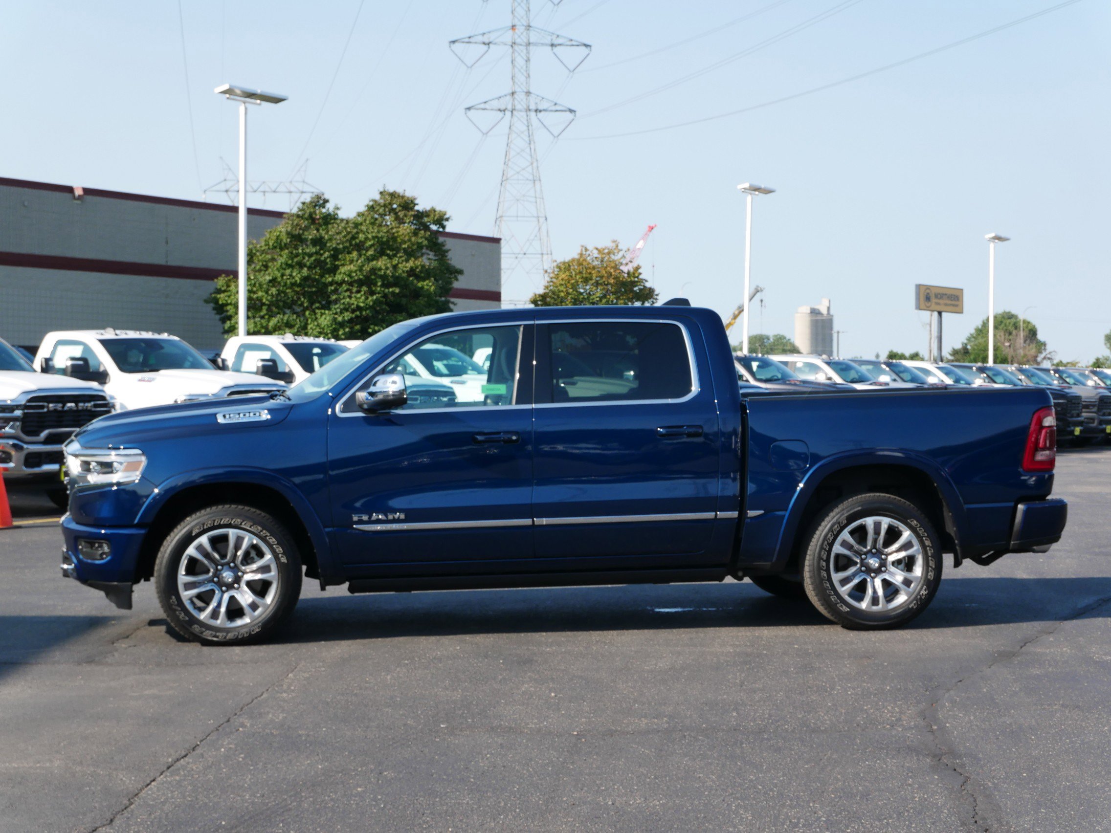 2023 Ram 1500 Limited photo 3