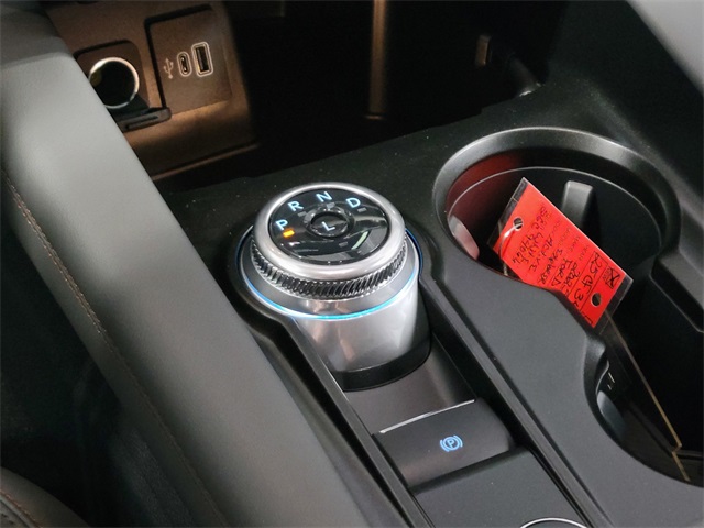 2025 Ford Explorer photo 22