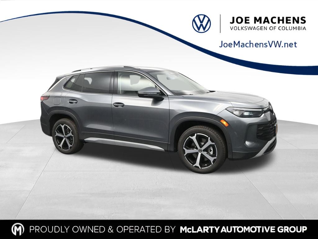 2025 Volkswagen Tiguan SE's photo