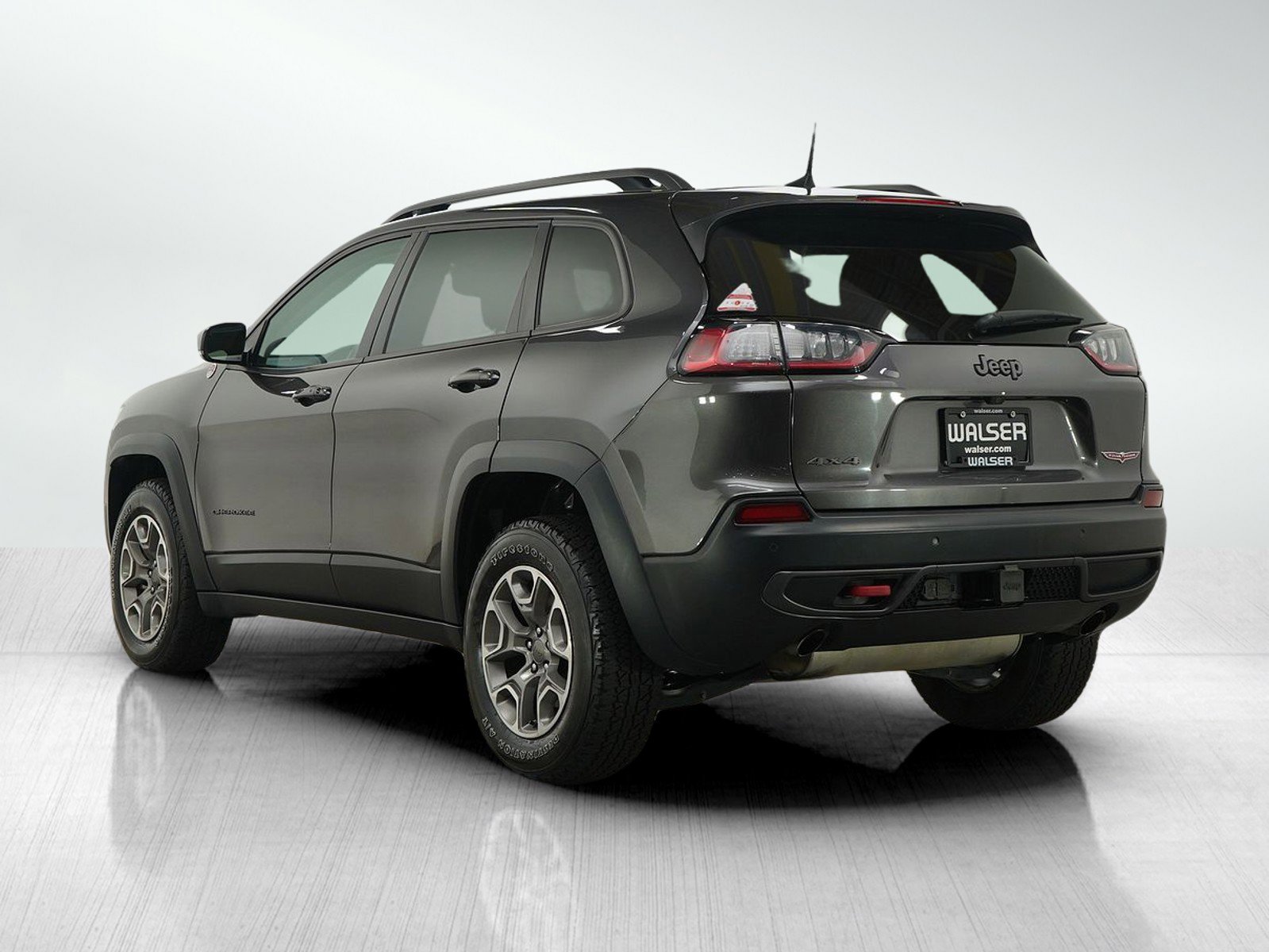 2020 Jeep Cherokee Trailhawk photo 2