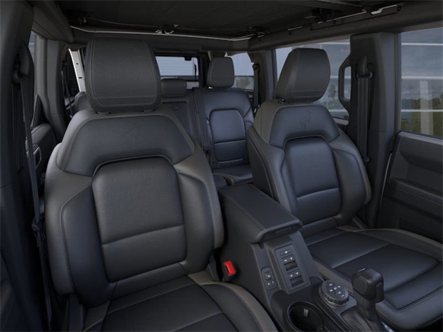 2025 Ford Bronco Outer Banks photo 10