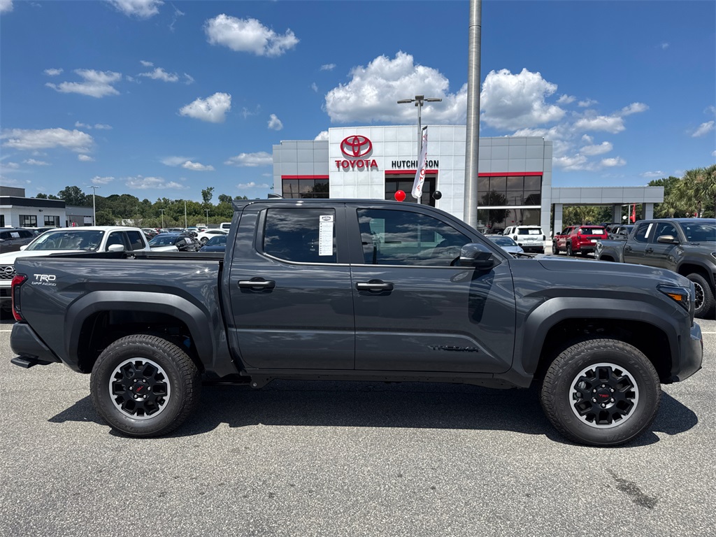 2025 Toyota Tacoma TRD Off-Road 4x4 Double Cab photo 2