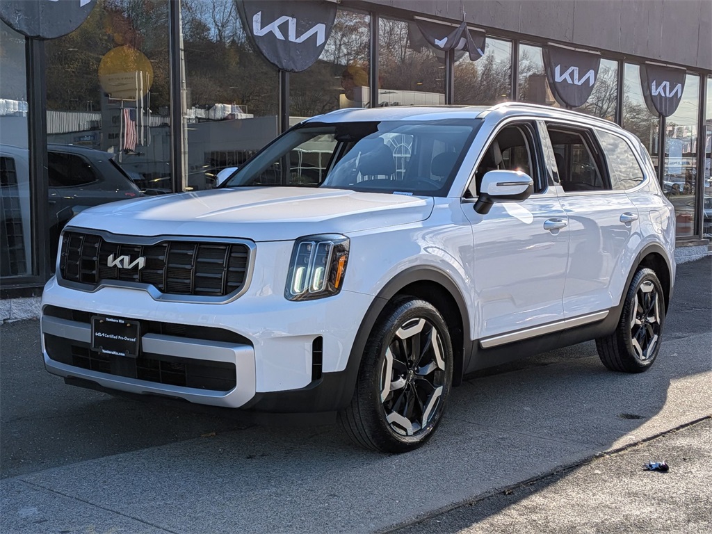 2023 Kia Telluride S's photo