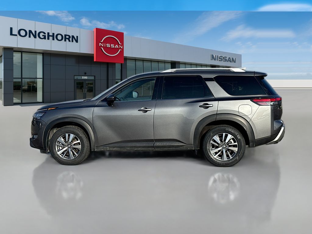 2025 Nissan Pathfinder SL photo 3