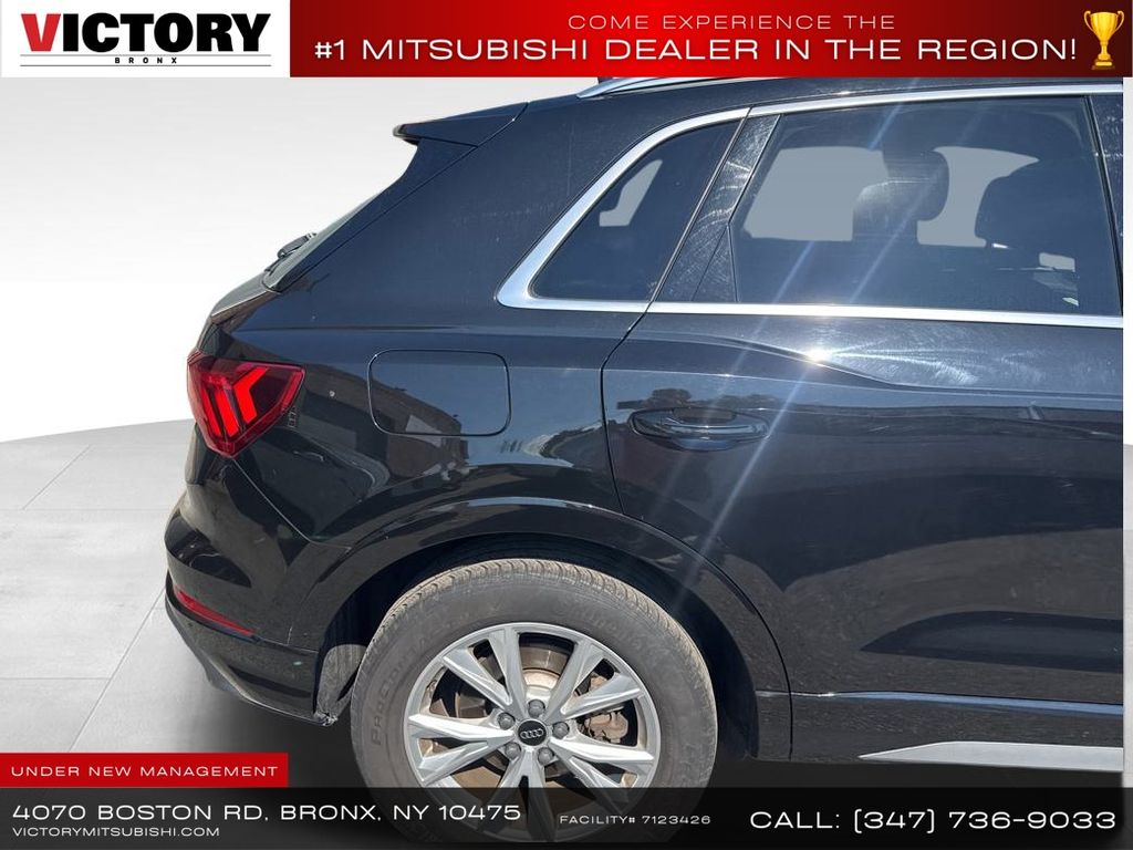 2023 Audi Q3 S line Premium photo 4