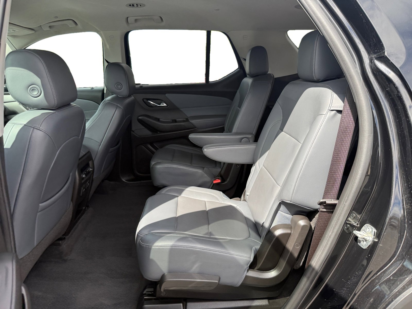 2021 Chevrolet Traverse Leather photo 15