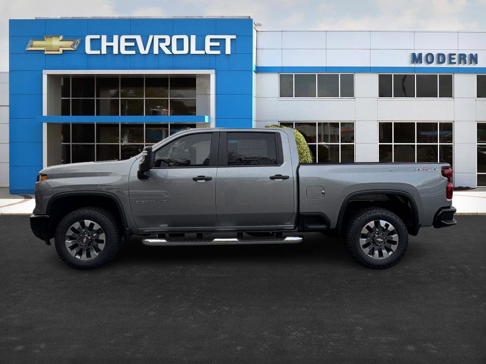 2026 Chevrolet Silverado 2500HD Custom photo 2